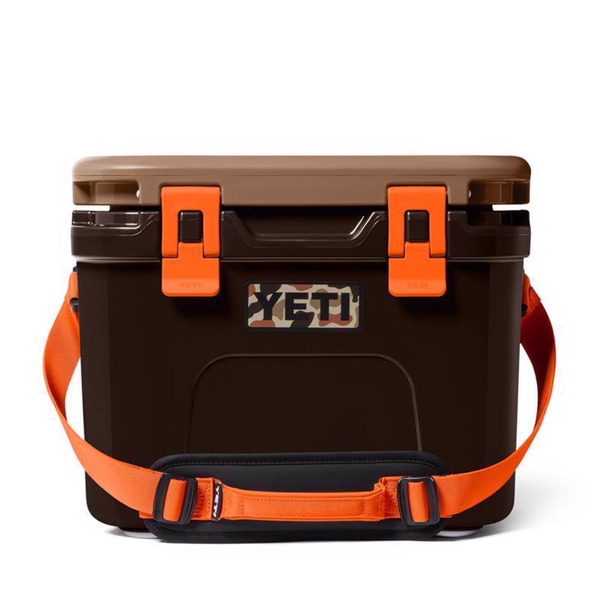 YETI Roadie 15 Hard Cooler - Wetlands Camo