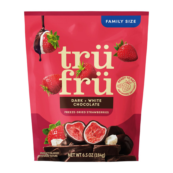 H-E-B Tru Fru Freeze Dried Strawberries In Dark & White Chocolate 6.5 ...