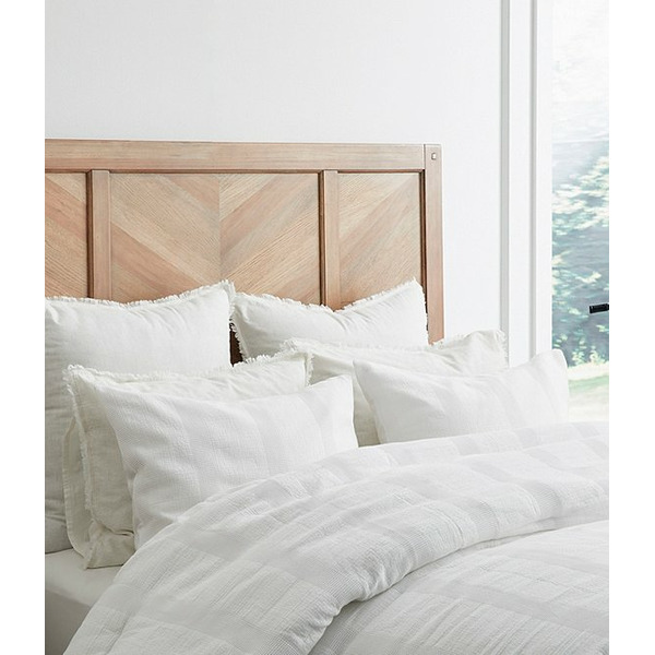 Southern Living Simplicity Collection Quinn Comforter