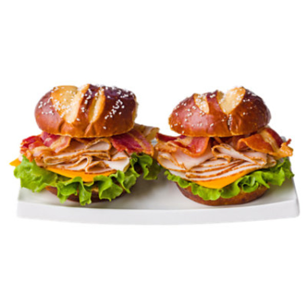 Rm Sandwich Turkey Bacon Cheddar Pretzel Duo Fs