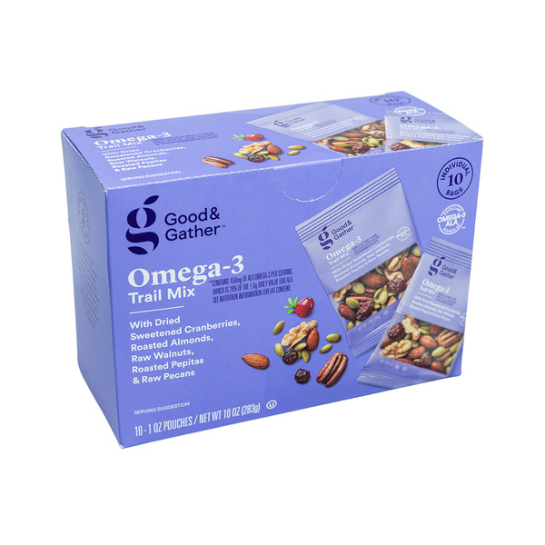Good & Gather Omega-3 Trail Mix With Dried Sweetened Cranberries Roasted Almonds Raw Walnuts Roasted Pepitas & Raw Pecans