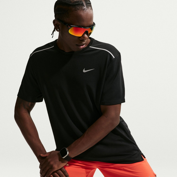 Nike Men's Dri-FIT Miler UV Running T-Shirt, M - Black