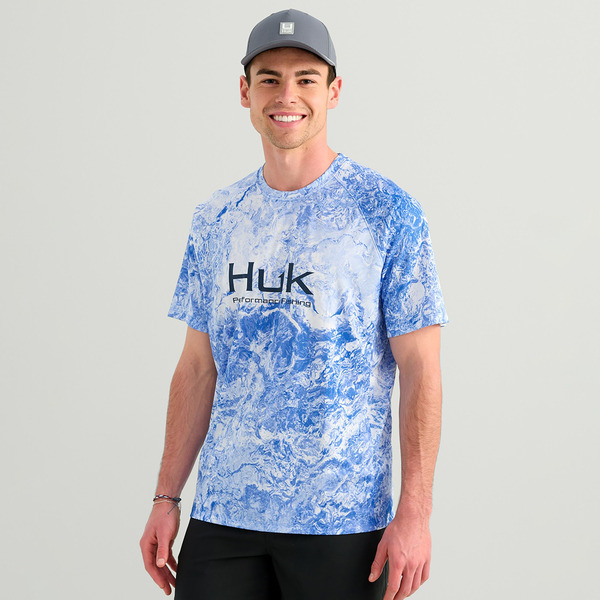 Huk Men's Mossy Oak Pursuit Short Sleeve Crewneck Shirt, M - Regatta