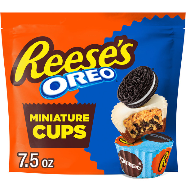 Reese's OREO® Miniatures Milk Chocolate and White Creme Peanut Butter Cups, Candy Bag, 7.5 oz