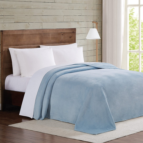 Truly Velvet Plush Blanket - Light Blue