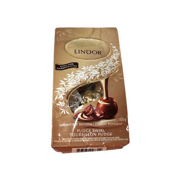 Lindt Lindor Fudge Swirl Chocolate Truffles (150 g) Instacart
