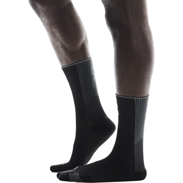 ON Adults' Performance Run High Socks, XS - Black & Eclipse