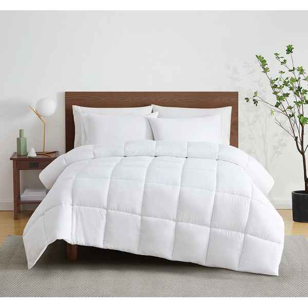 Simmons King Down Alternative Comforter, 108 x 90 in - White