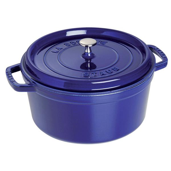 Staub 5.5-Quart Round Cocotte in Dark Blue