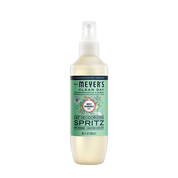 Mrs. Meyer's Clean Day Sweet Chamomile Scent Cat Deodorizing Spritz