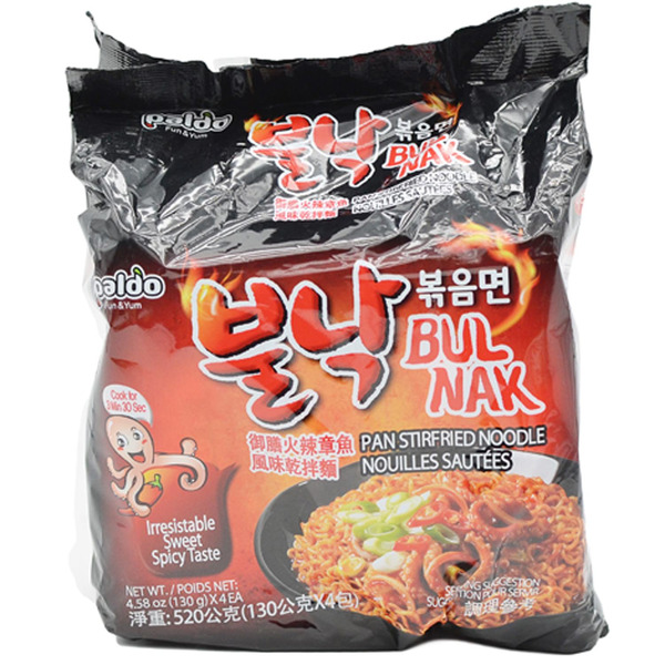 Paldo Octopus Flavoured Spicy Sauce Instant Noodle