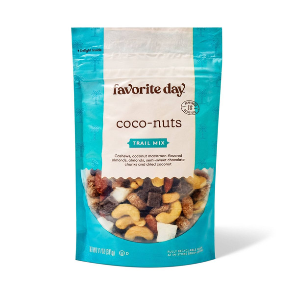 Favorite Day Coco-nuts Cashews Coconut Macaroon-flavored Almonds Almonds Semi-sweet Chocolate Chunks And Dried Coconut Trail Mix